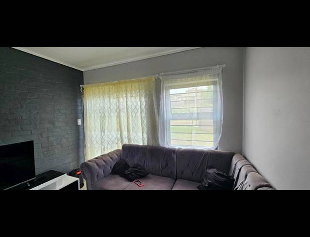 3 BEDROOM HOUSE FOR SALE IN LOTUS GARDENS